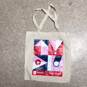 Kcon 2019 cream tote